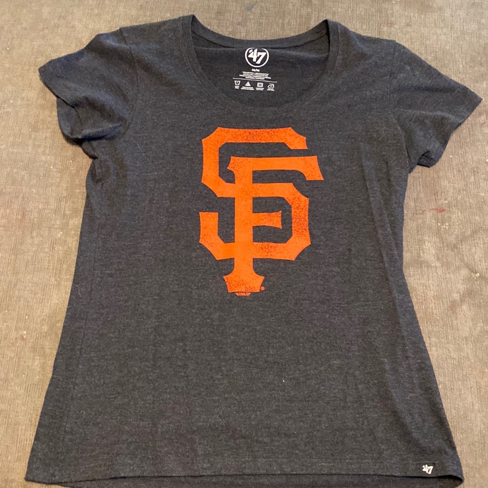 Womens San Francisco Giants tshirt